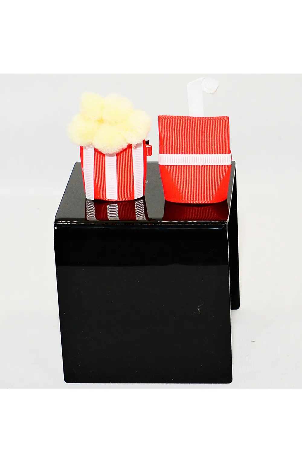Popcorn and cold drink alligator hair clip with socks