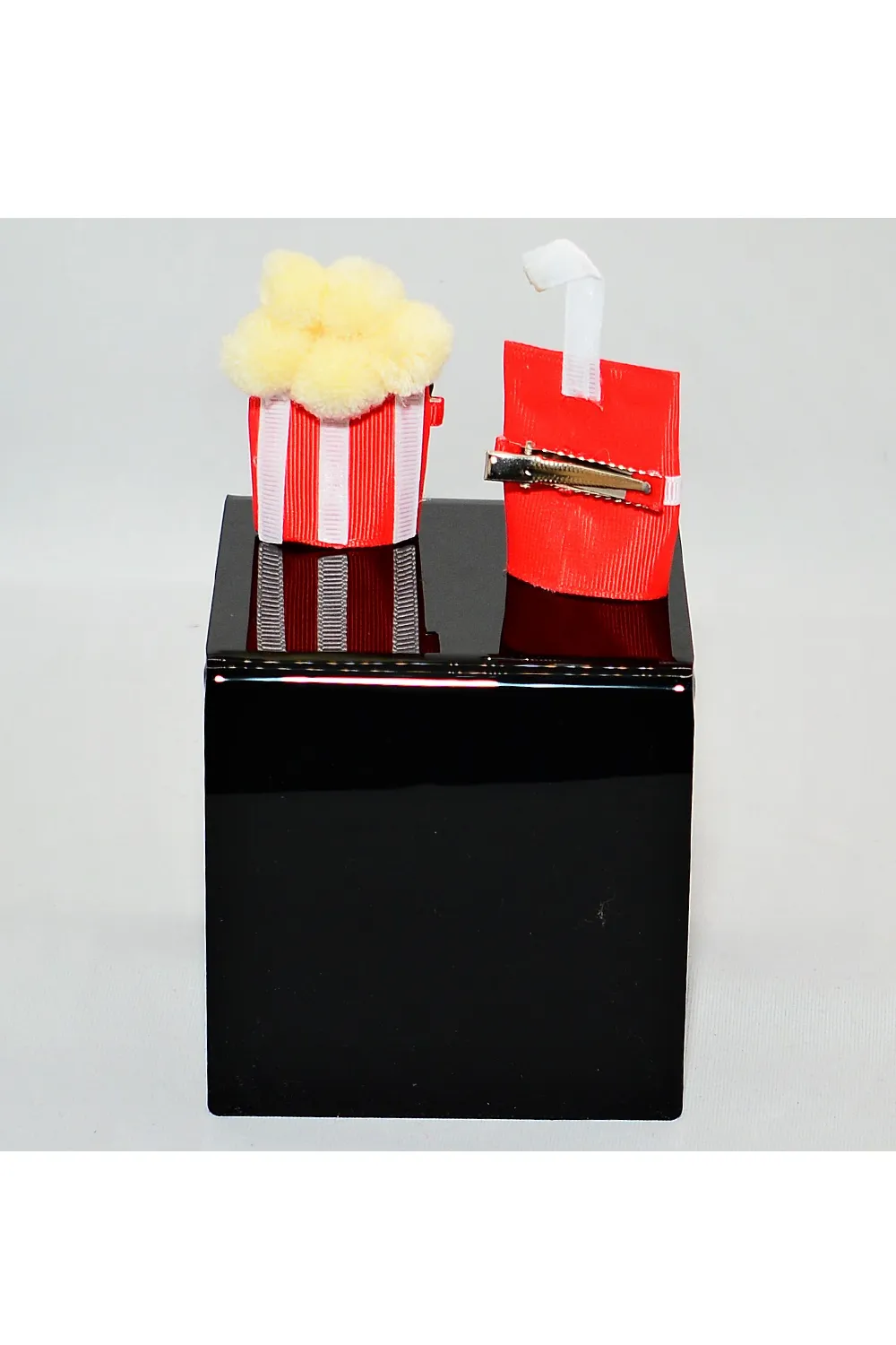 Popcorn and cold drink alligator hair clip with socks
